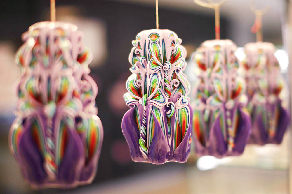 Резные свечи ручной работы