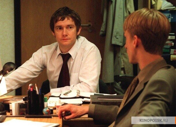 кадр из оригинального британского ситкома shot from "The Office"/2001-2003/Ricky Gervais, Stephen Merchant/British Broadcasting Corporation (BBC)/Источник - kinopoisk.ru