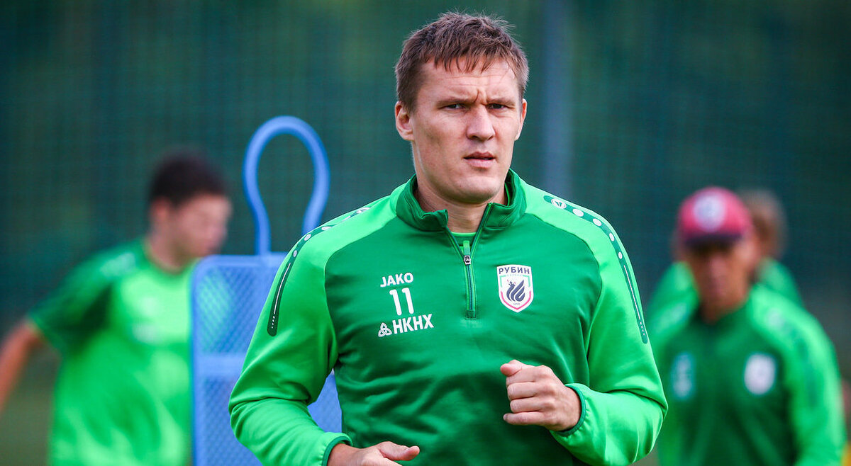 Александр Бухаров