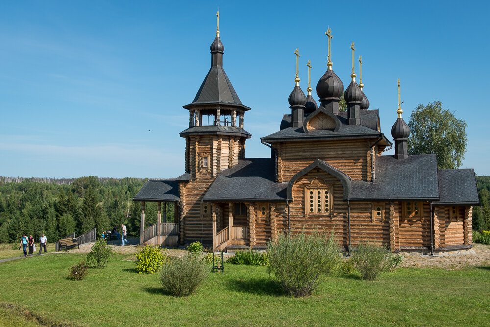 Церковь в древней руси. Деревянный храм храм Русь. Деревянные церкви Урала. Храм Верхотурье крещение. Деревянные церкви Сибири.