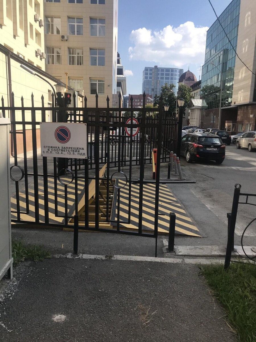 Тротуар около дома Толмачёва, 8