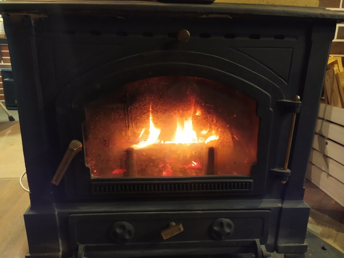 Наша домашняя "грелка" на даче))) 