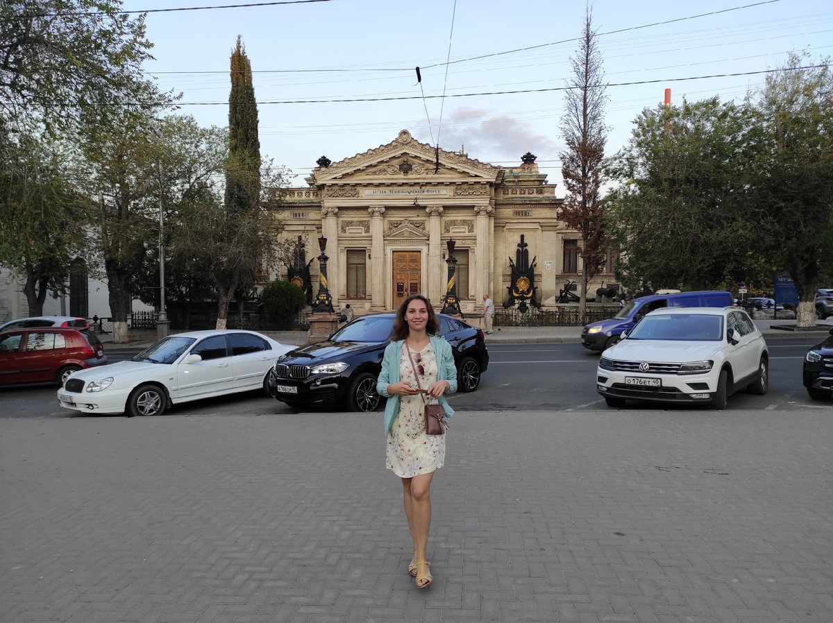 В центре Севастополя очень приятно гулять. Справа ещё фото.