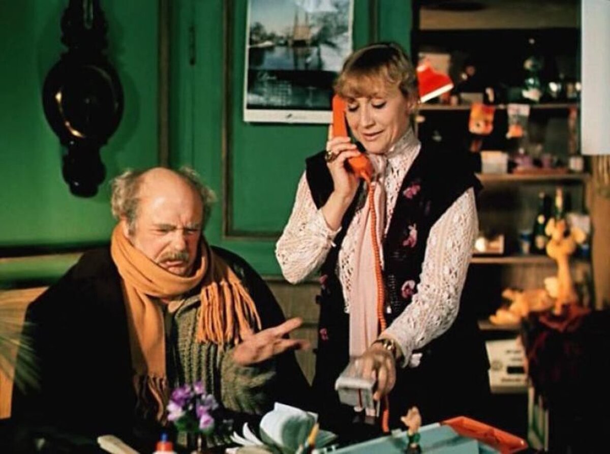 Кадр из фильма "Ищите женщину"