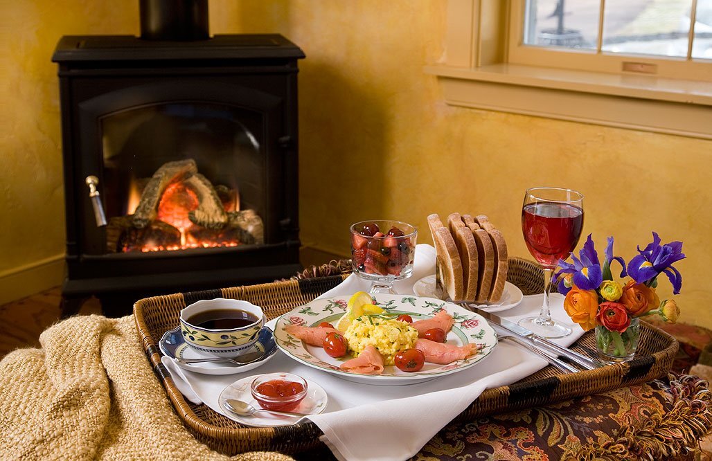 Ресторан дача винтера в сортавала. Ужин у камина. Тепло обеды. Тепло обеды. Приятного завтрака.