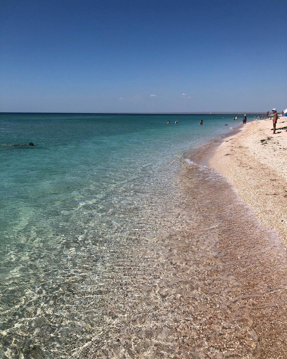 Чистейшее море  и песчаные пляжи - красота.