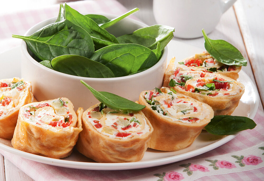 Яичные рулетики с начинкой