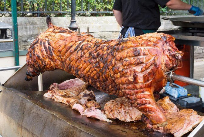 Теленок на вертеле