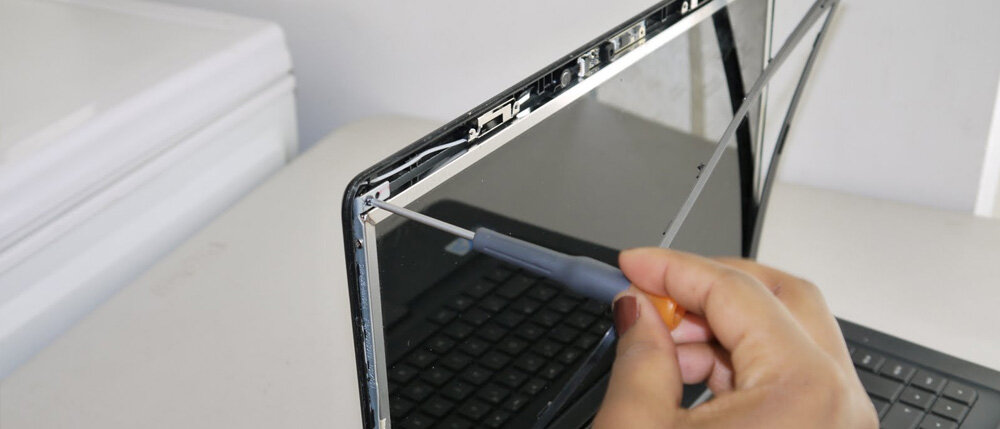 Замена матрицы на ноутбуке своими руками | От Винта! - Ремонт ноутбуков ...