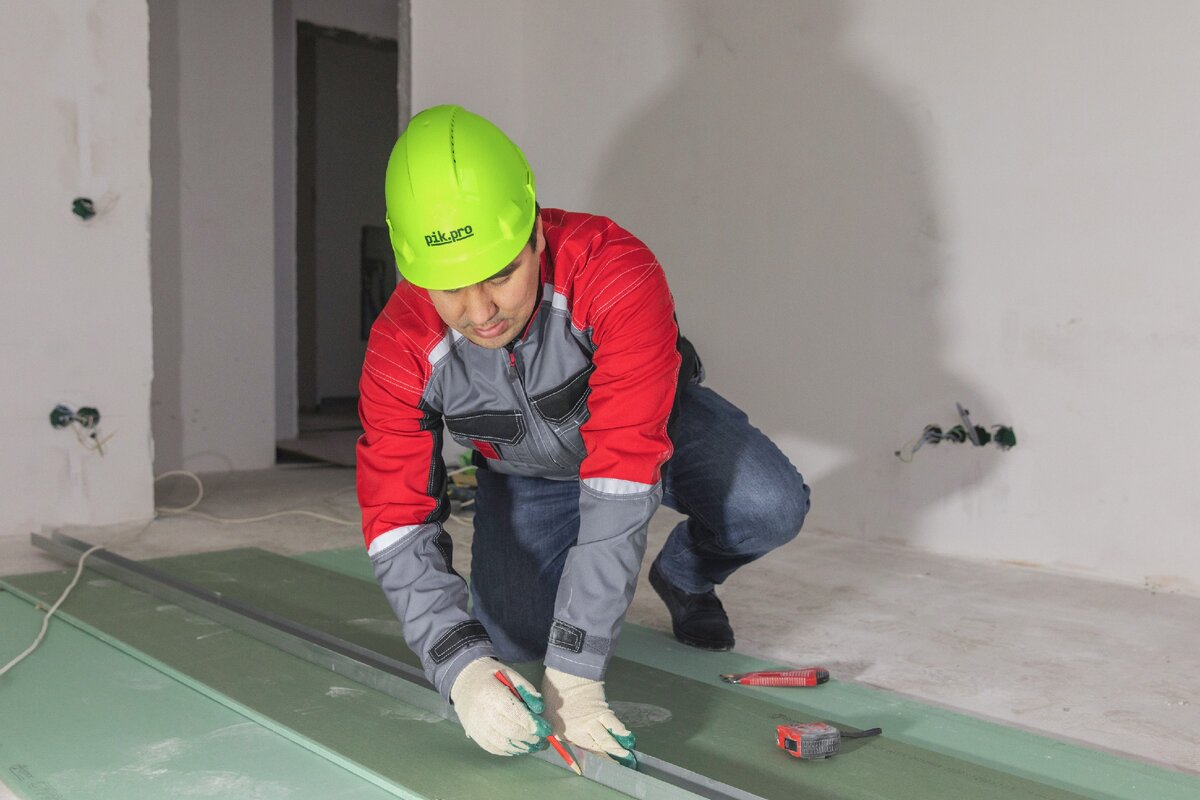 До ПИК.ПРО  Мелис никогда не работал на стройке