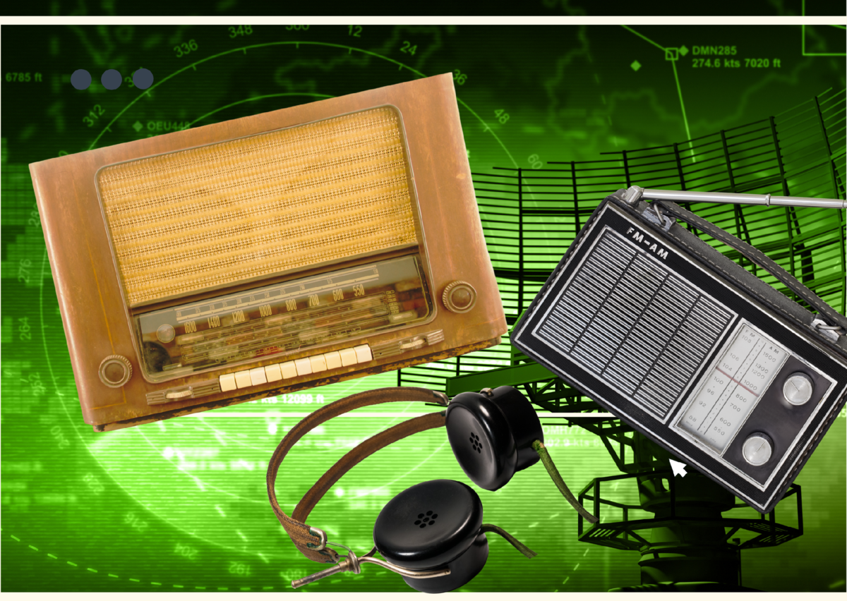 Фото старых приемников для иллюстрации.