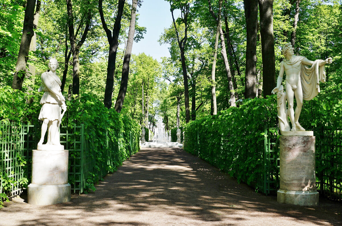 Летний сад. Легенды петербургских садов и парков
