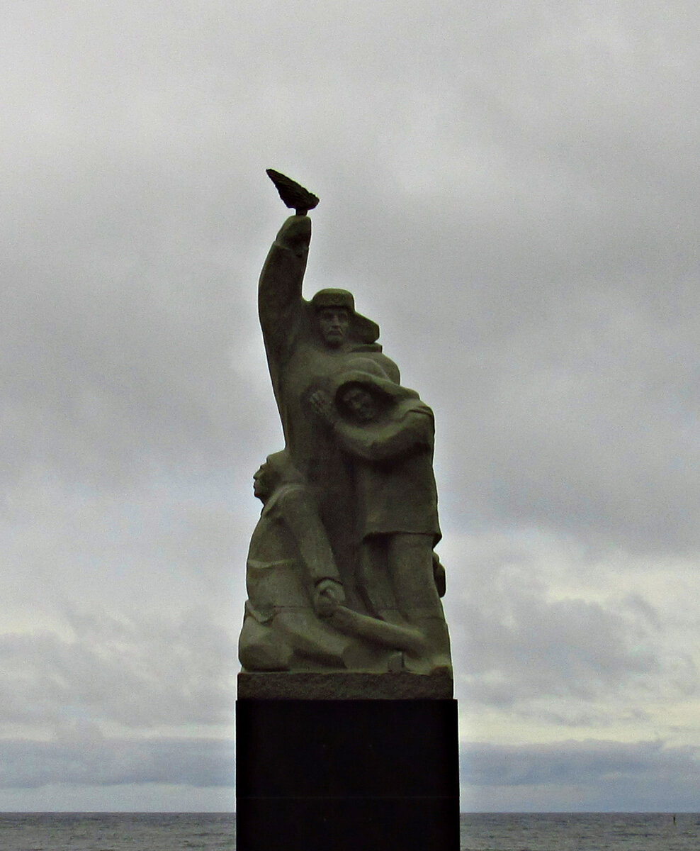 Памятник рыбакам (Невельск)