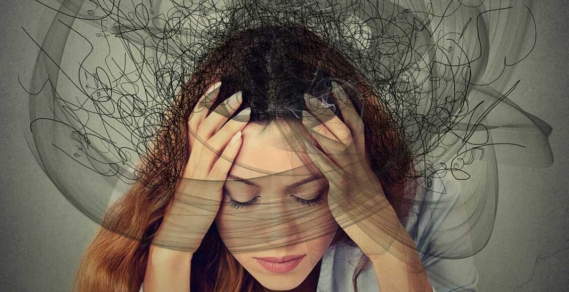 Неприятные мысли. Неприятные мысли. Негативные мысли в голове. Человек в стрессе. Мысли человека.