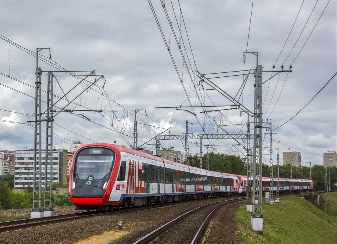 Электропоезд возле станции Бескудниково. Фото с сайта railgallery.ru для иллюстрации. 