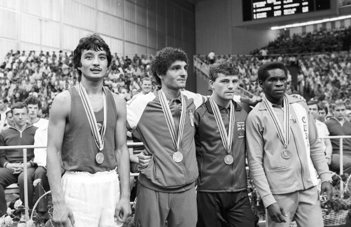 Бокс ссср спорт. Серик Конакбаев. Боксер СССР Серик Конакбаев. Серик Конакбаев на Олимпиаде 80. Серик Конакбаев в молодости.