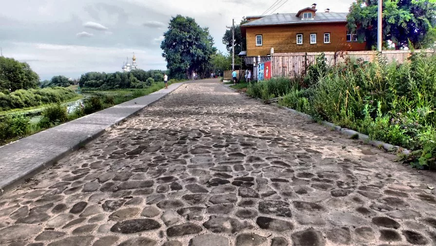 Брусчатка булыжная мостовая. Вымощенная площадь. Брусчатка булыжная мостовая 2. Мощеная булыжником дорога. Булыжная мостовая санкт петербург.