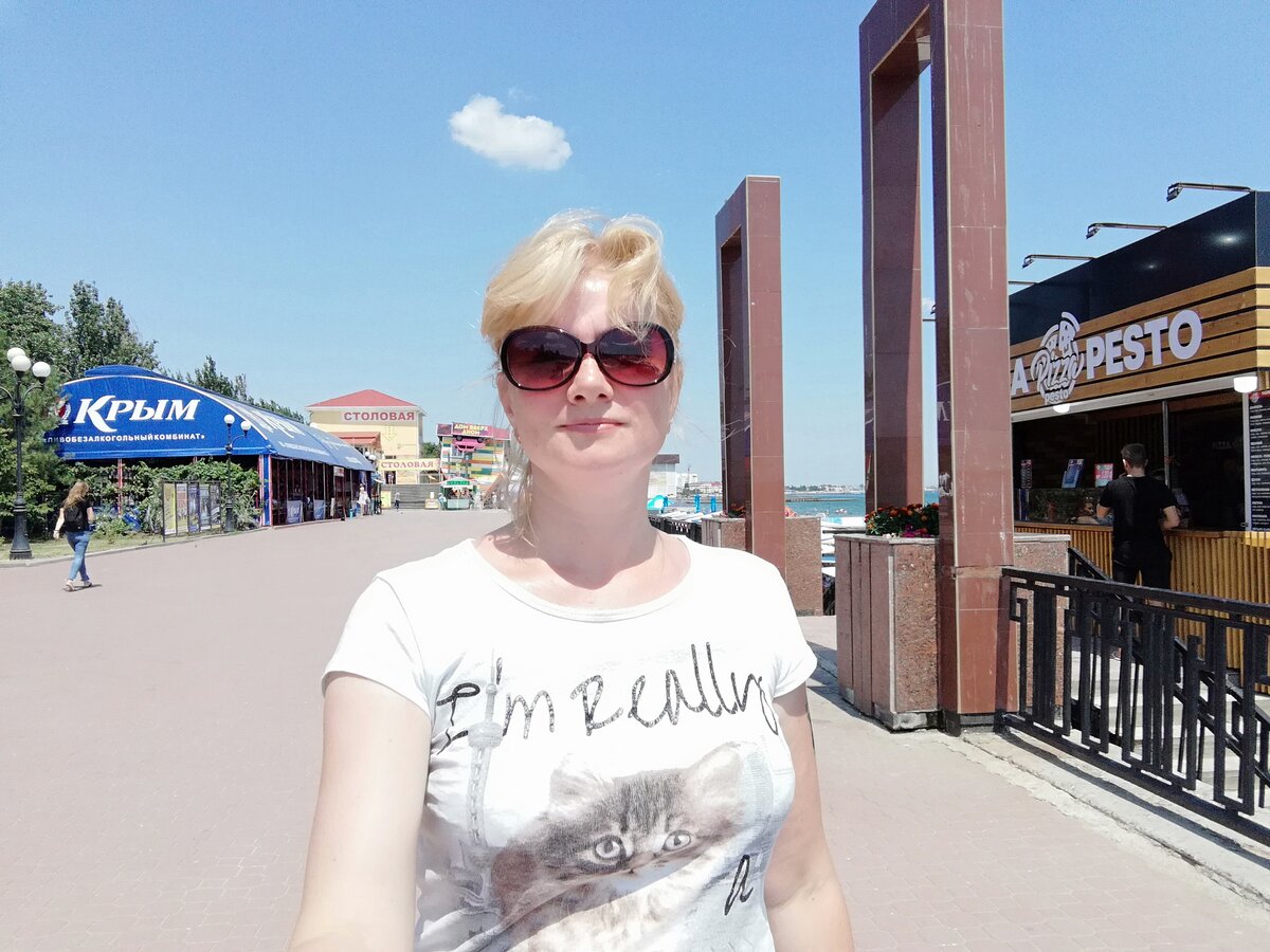 Набережная в Феодосии - новая и красивая