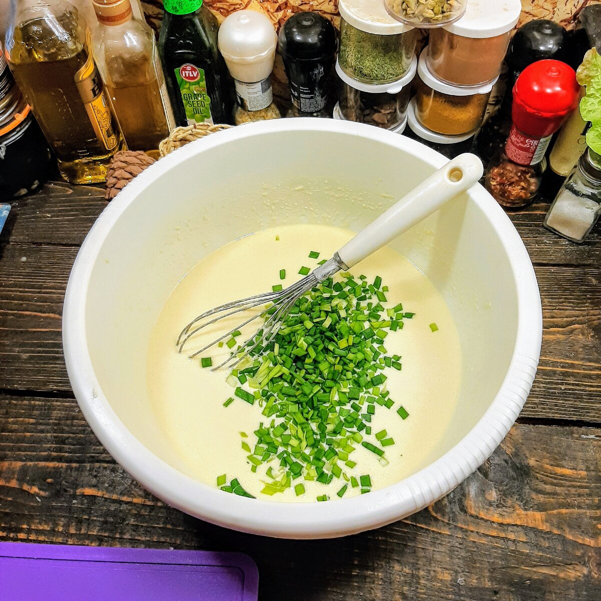 Сырные блинчики с зелёным луком. Простой рецепт, вкусного завтрака.