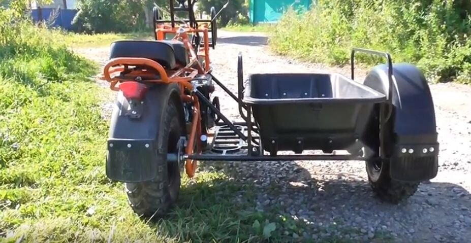 Мотоцикл Хантер 200 с боковым прицепом