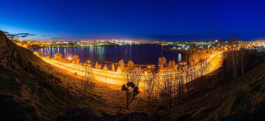 Наш город ночью. Фото из открытых интернет - источников.