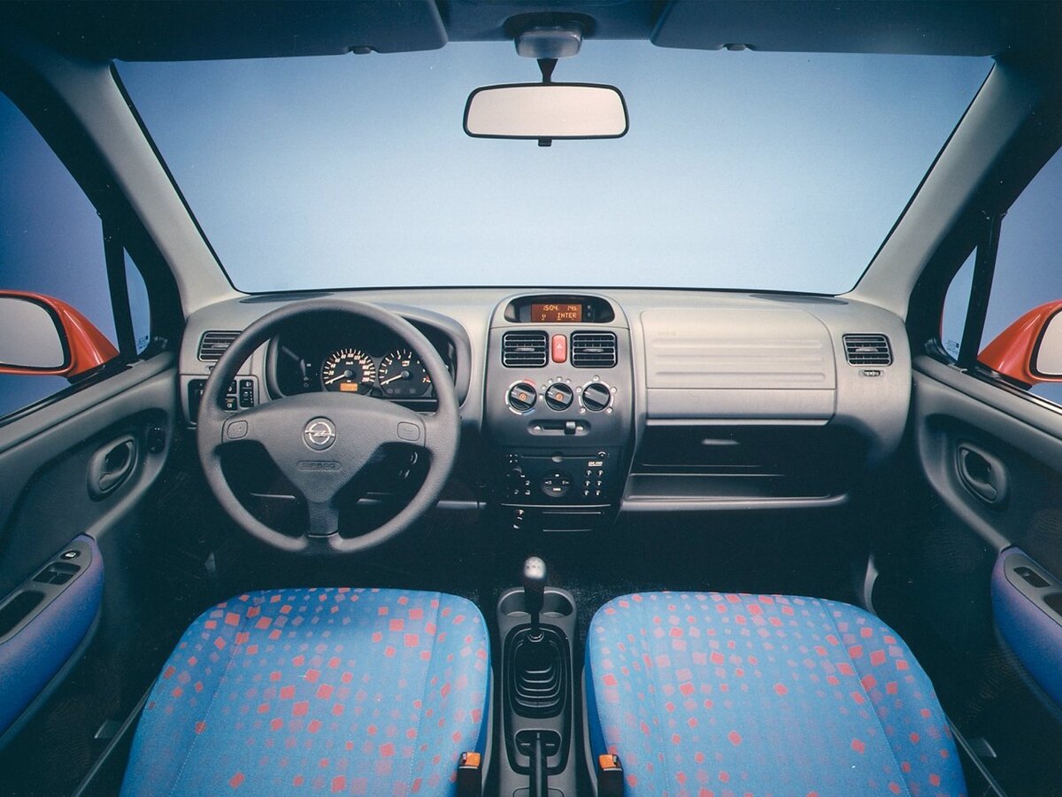 Салон Opel Agila