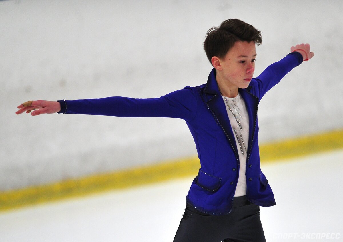 Егор Рухин Источник : https://m.sport-express.ru/figure-skating/news/esche-odin-figurist-pereshel-ot-tutberidze-k-plyuschenko-1671424/amp/