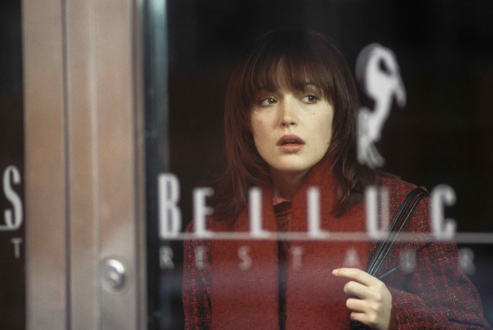 пронзительно грустная  Роуз Бирн