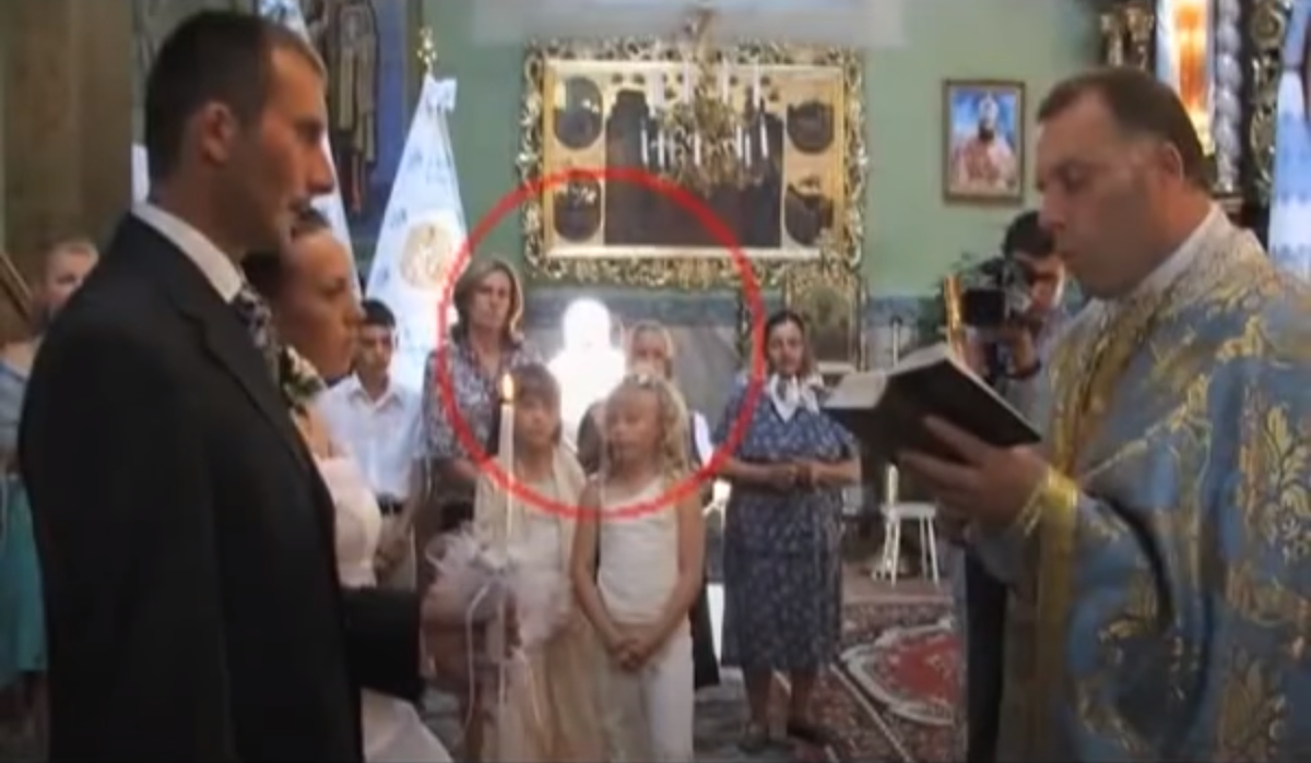 Бесы в храме