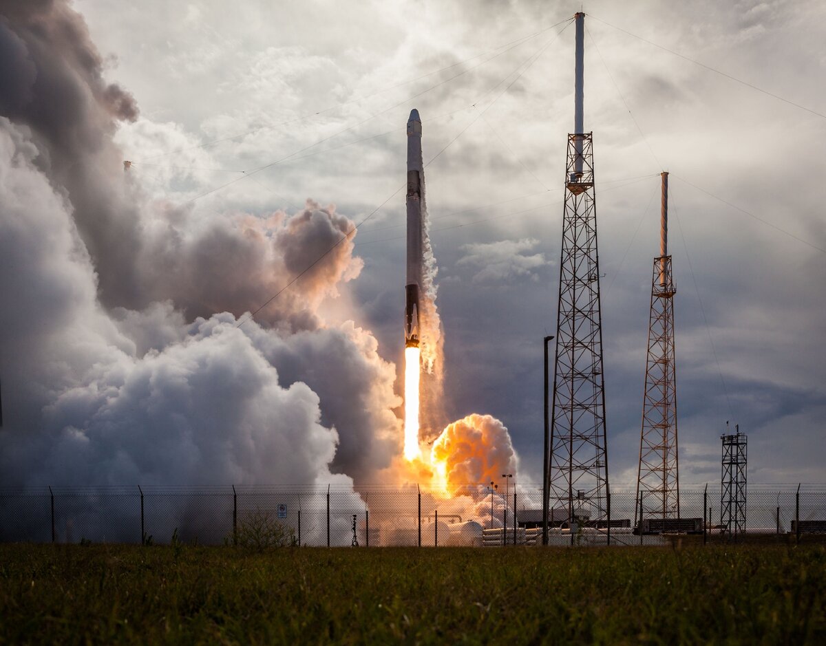 Красота запуска Falcon-9. Источник: https://spaceflight101.com