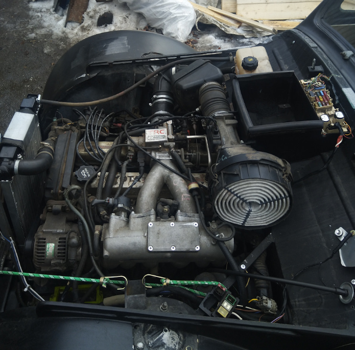 (а вот начинается самое интересное, промежуточный этап, новый двигатель уже на своем месте, все подробности будут ниже)