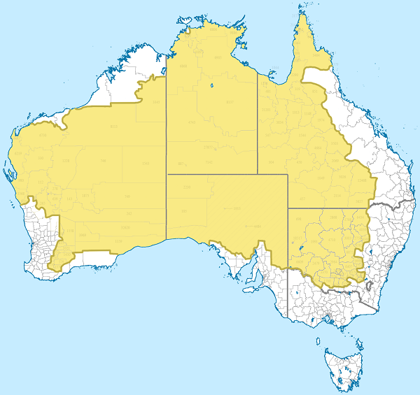 
98% населения Австралии численностью в 22,5 миллиона человек живет на площади, отмеченной белым цветом. И только 2% (500 тыс. человек) живет на территории, отмеченной желтым.