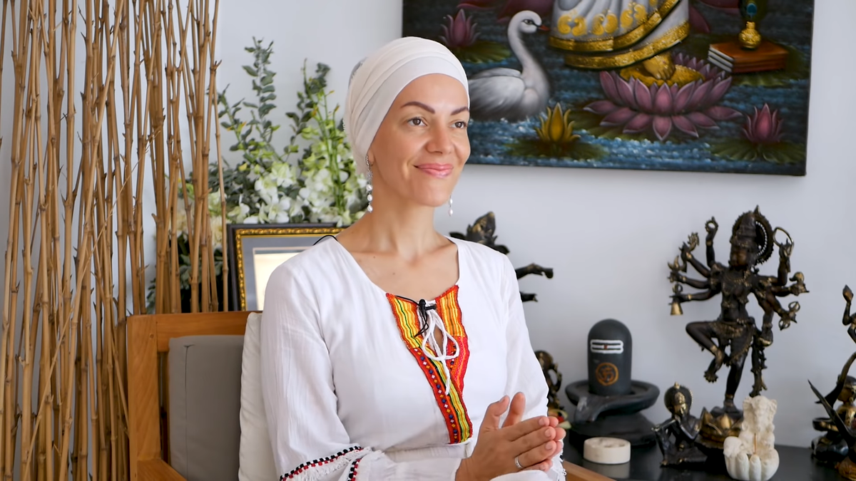 Елена Поздеева "Когда мы начинаем слушать себя, идём по зову своего сердца, своей Души, то она сама приводит нас в ту точку, где начинается наше восхождение, наша жизненная миссия"