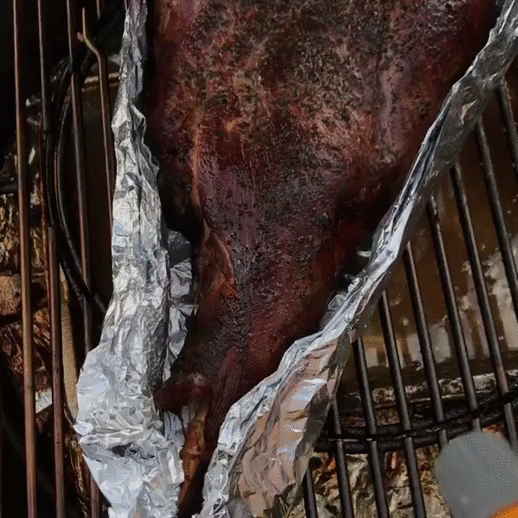 Не забываем опрыскивать яблочным соком/ананасовым соком/водой.