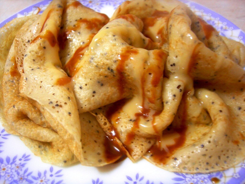 Ванильные блинчики с маком и ромом
