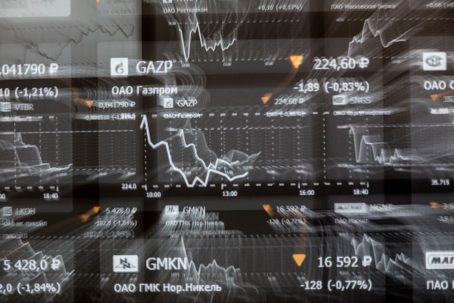 Биржа акций ipo. Рынок акций в России. IPO на Московской бирже 2021. IPO на Мосбирже. Котировки акций фон.