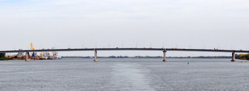 Фото интернета. Длинный блин, на фото не помещается весь, это только половина. 