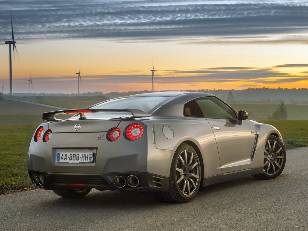 Nissan gtr r35 картинки