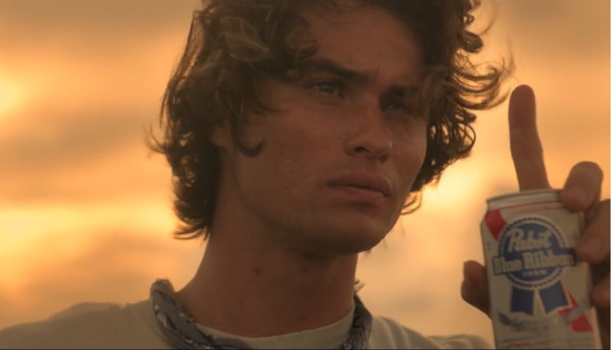 Кадр из первой серии "Внешних отмелей"