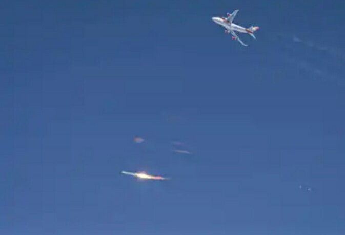 На фото ракета Virgin Orbit