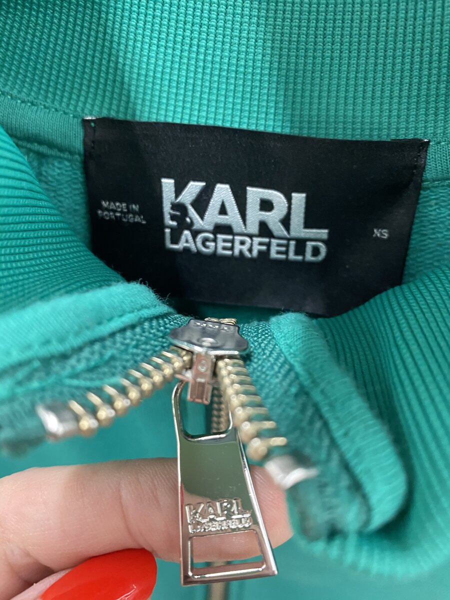 Толстовка женская Karl Lagerfeld 4129 руб. вместо 17199 руб.
