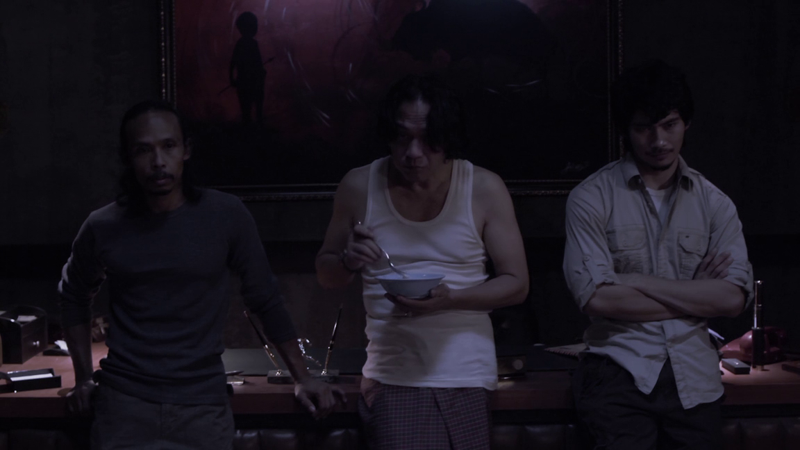 Главный злодей Тама в окружение своих подручных Энди и бешеного пса