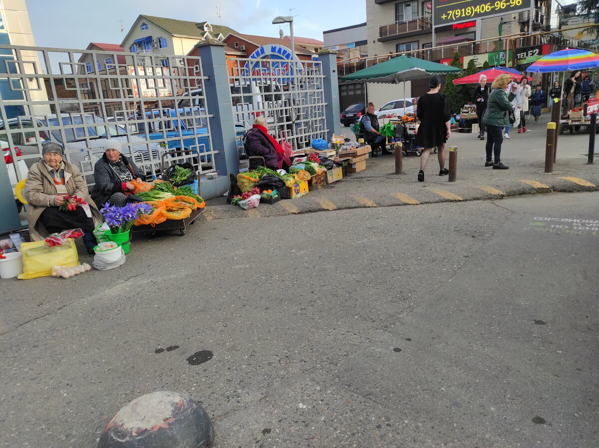 Проход со стороны ТЦ Новый век и Сити Плаза