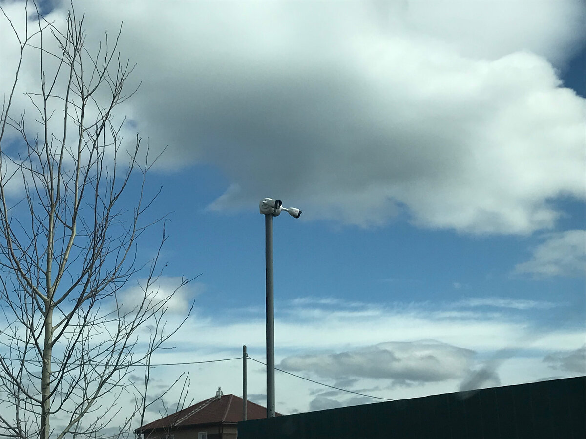 К слову, у нас в поселке у многих соседей сделано что-то подобное 