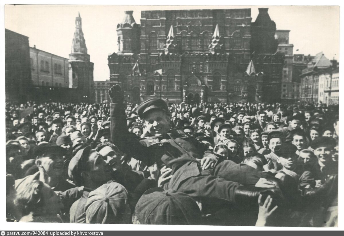 Москва 1940-х в фотографиях: как жили до, во время и после Великой  Отечественной войны | О Москве нескучно | Дзен