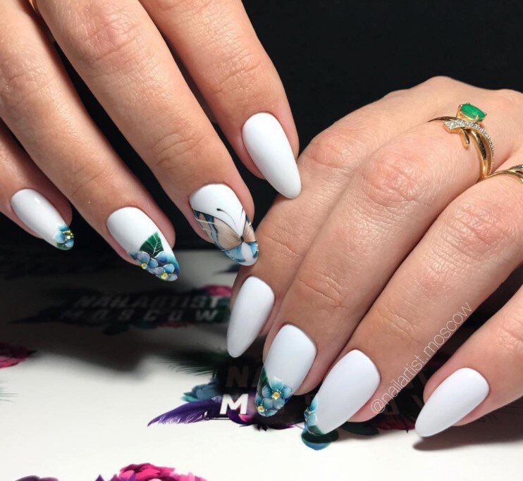 https://www.instagram.com/nailartist