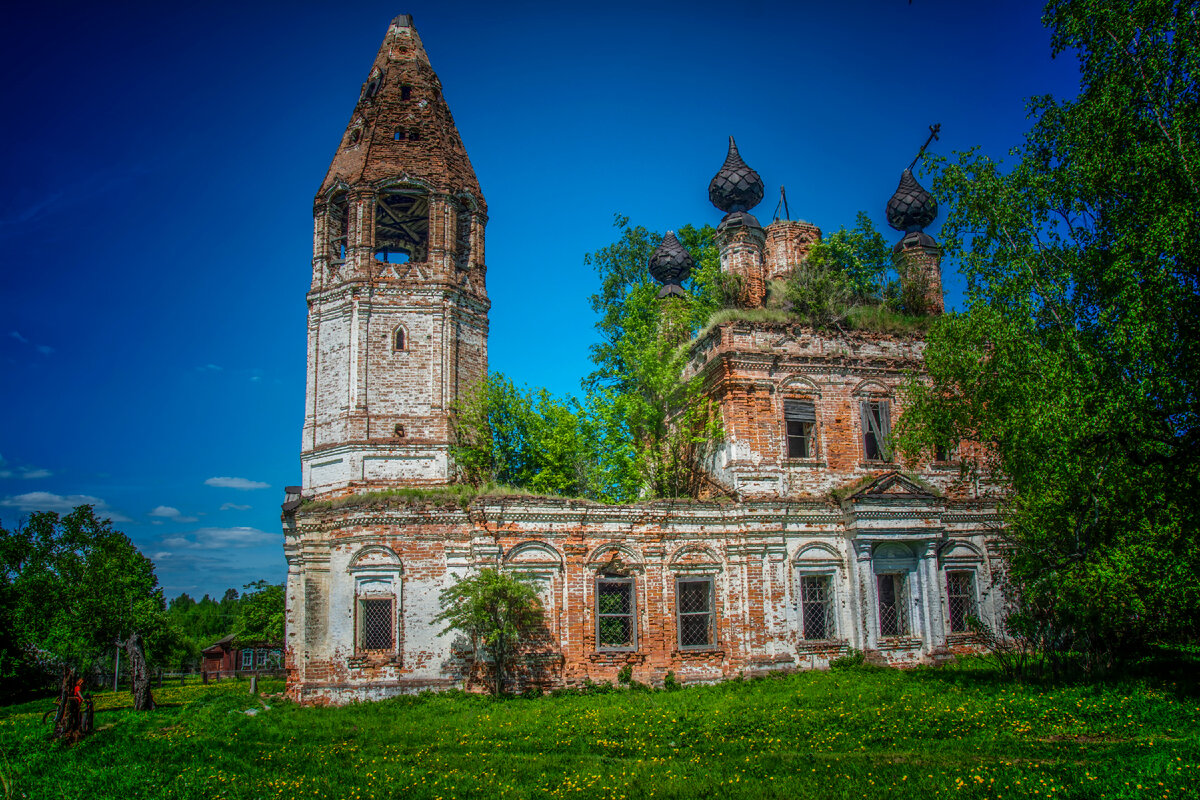 фотографии автора канала.