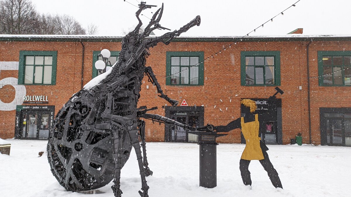 Памятник Левше в стиле стимпанк