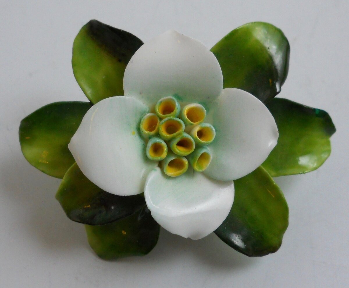 Cara China Staffordshire Flower Pin, 1950-е годы 