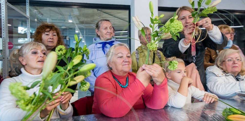 Занятия по программе "Московское долголетие". Источник: mos.ru (по лицензии Creative Commons Attribution 4.0)